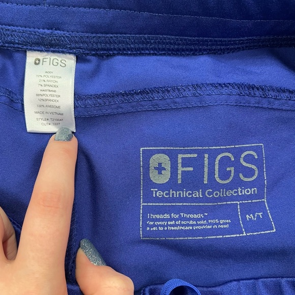 Figs LIMITED EDITION Kade Cargo Scrub Pants - deep royal blue, M Tall - Picture 4 of 10